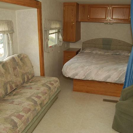 Crescent Bar Camping Resort Studio Cabin 1 Trinidad Extérieur photo
