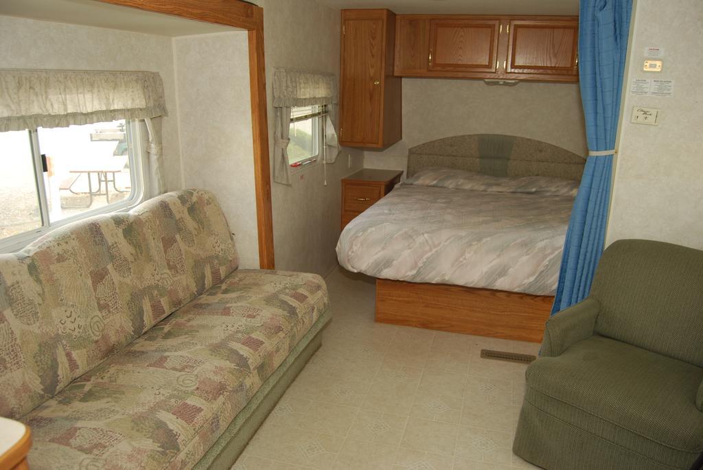 Crescent Bar Camping Resort Studio Cabin 1 Trinidad Extérieur photo
